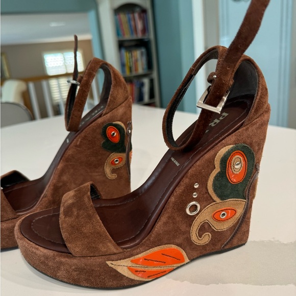 Prada suede wedge sandals. Size 37.5 US 7.5 - Picture 14 of 16